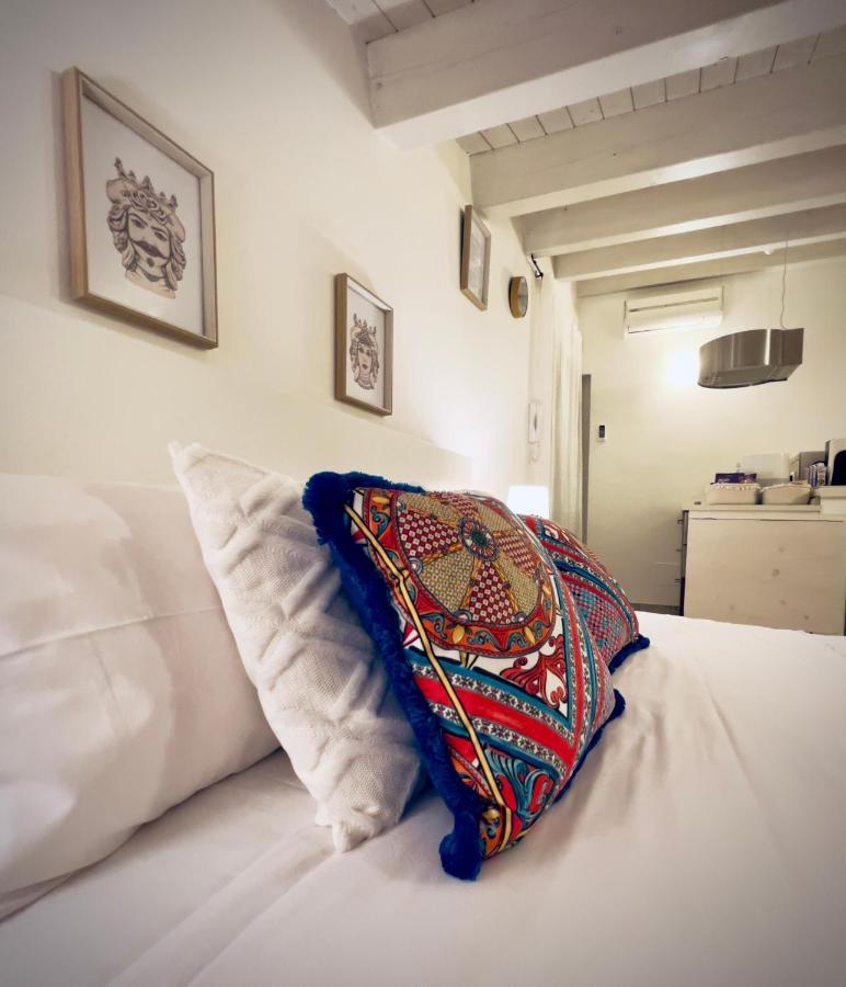 Rooms 153 Principe Umberto 诺托 外观 照片